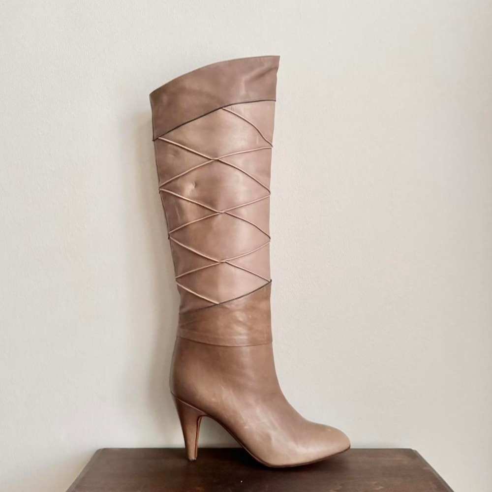 True Vintage 70/80s Taupe Leather Boot Size 38 / 7.5 narrow